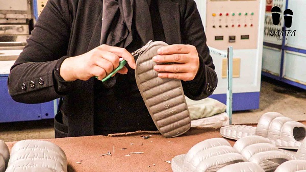 مزایای خرید دمپایی از کارخانه از لحاظ قیمت